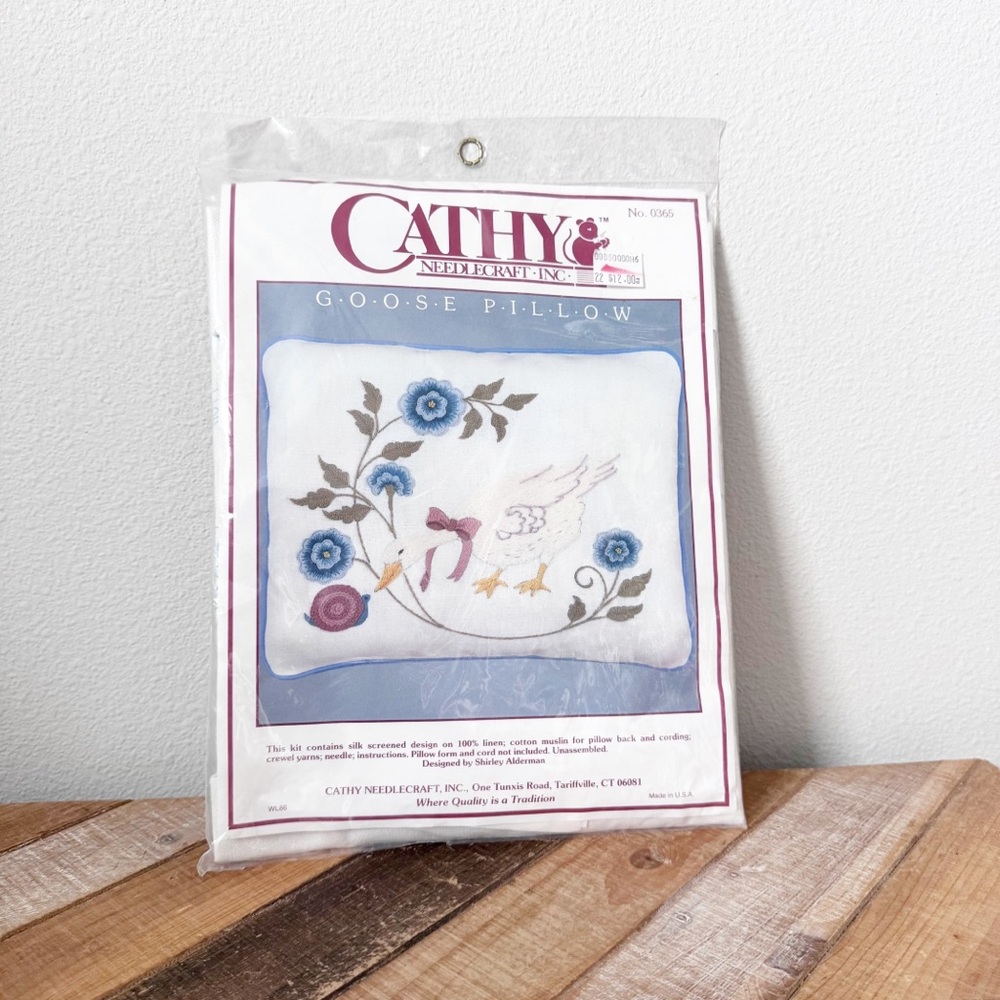 Cathy Needlecraft Goose Pillow Kit - Blue and White